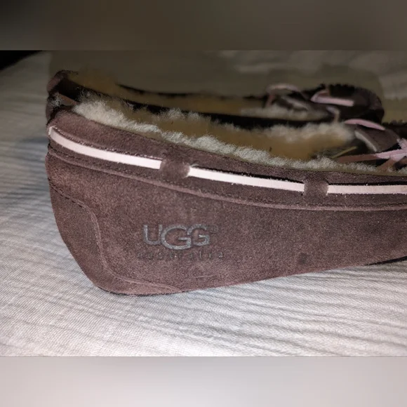 UGG Sheepskin Moccasin Dakota Chocolate Brown Suede Slippers Sz 10 # 5466 - Picture 7 of 10